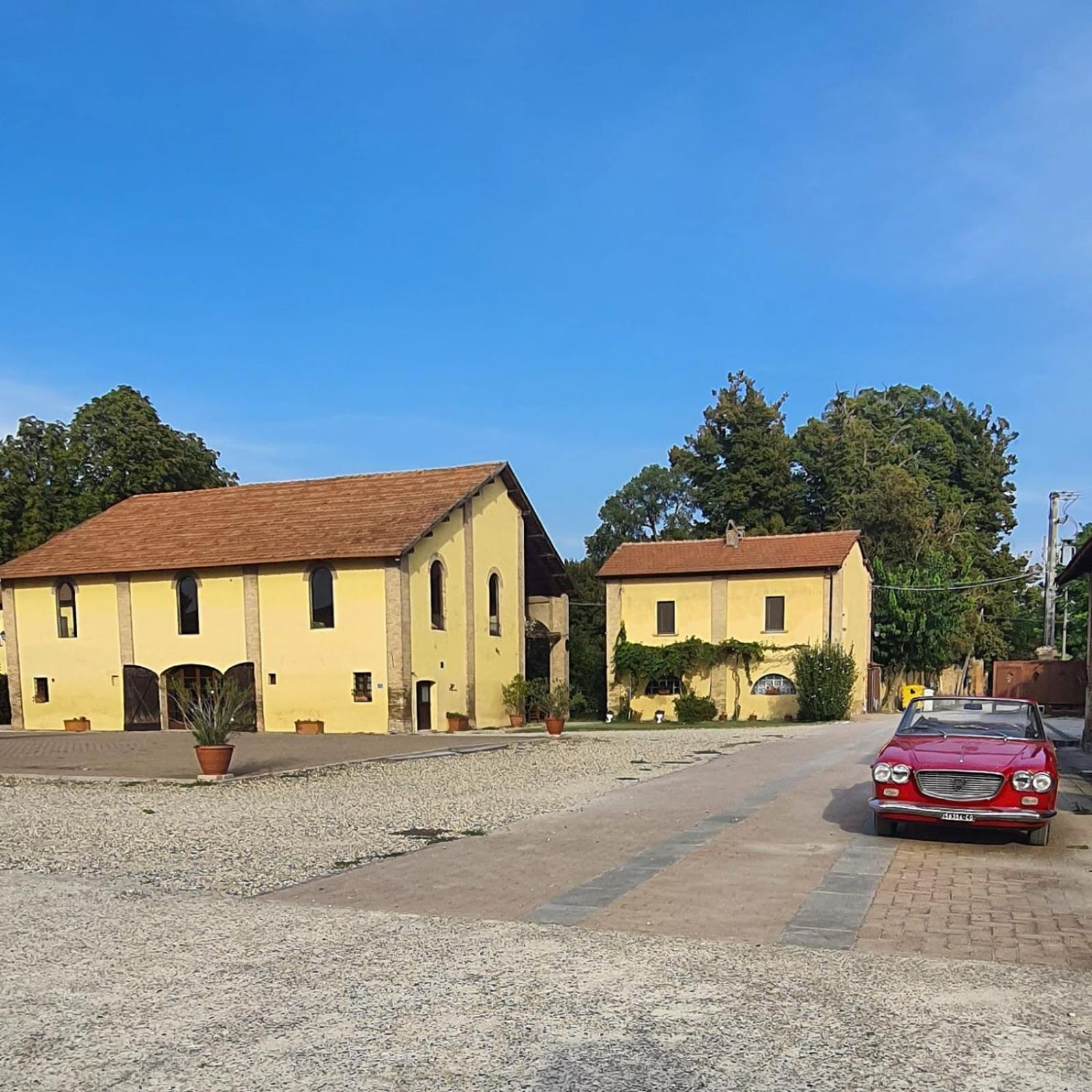 Agriturismo Le Corti Della Gualdana Voghera Exterior photo