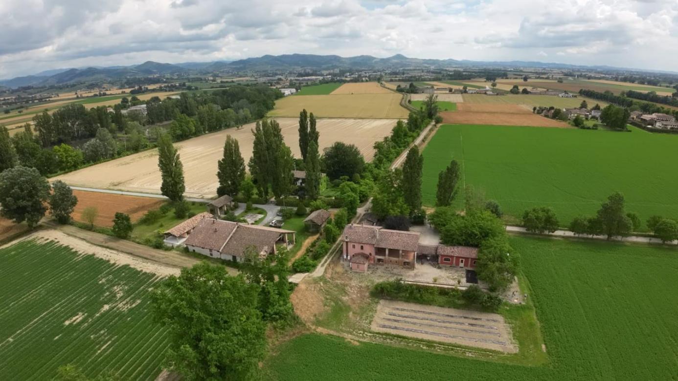 Agriturismo Le Corti Della Gualdana Voghera Exterior photo